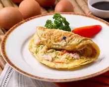 chicken-and-noodle-omelet